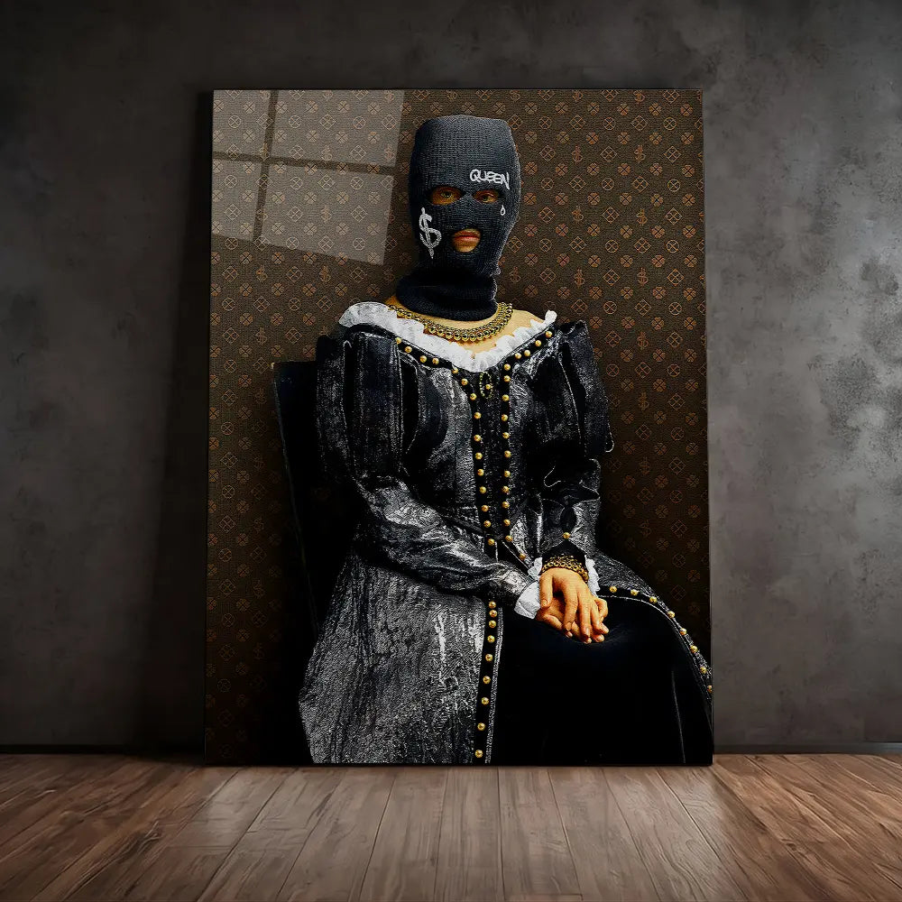 Black Hiding Queen